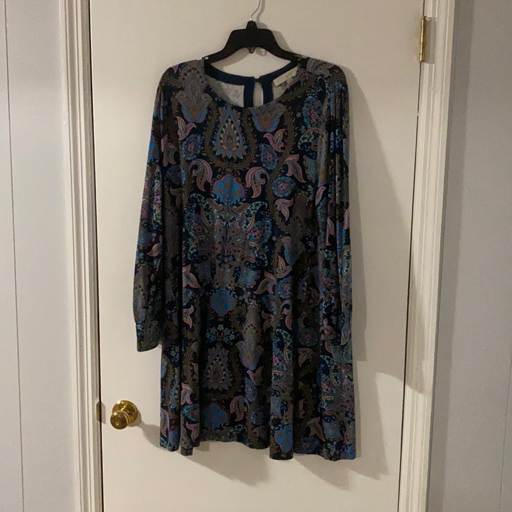 Large Loft Swing Dress. Keyhole back EUC